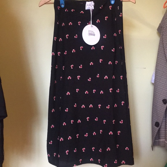 Black midi skirt - Picture 3 of 4